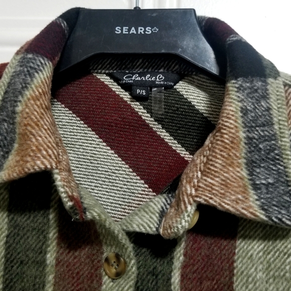Charlie B Plaid Flannel Shirt Jacket. Size: Small. - Picture 6 of 8
